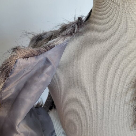 Hannah Nordic Fair Isle Cozy Faux Fur Ski Retro Sweater Vest (Size: Small) - Picture 7 of 15